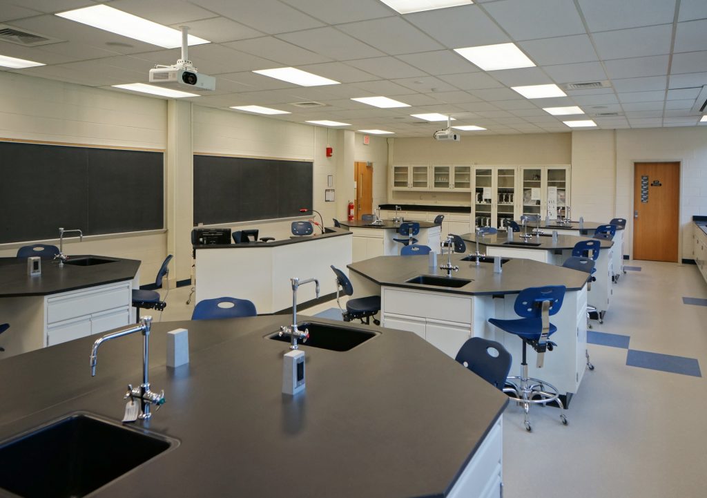 Science and Technology Building Laboratories - Noelker and Hull ...